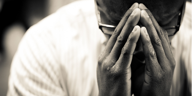 Sign up to pray during a worship gathering